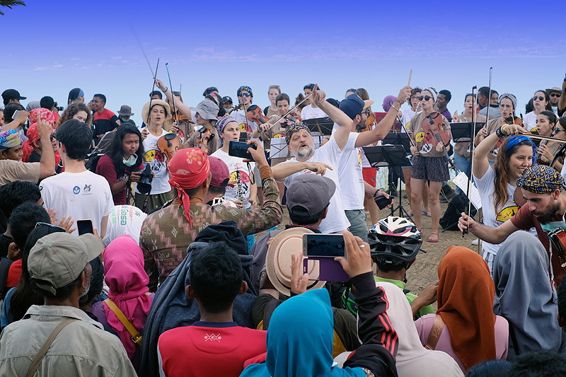 Konser Vinculos 2018 di Sulteng, Orkestra Ocas Konser di Tengah Keindahan Alam Palu Konser Vinculos 2018 di Sulteng, Orkestra Ocas Konser di Tengah Keindahan Alam Palu