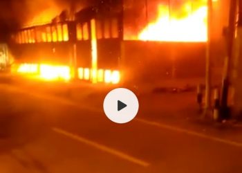 5 Ruko di Jalan Japaris Medan Terbakar
