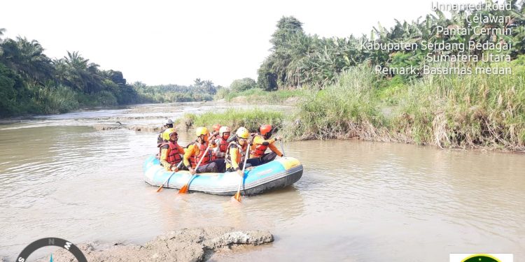 Dengar Teriakan Minta Tolong, Langsung Lompat. Seorang Pria Hilang di Sungai Ular