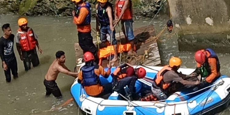 Cari Besi Bekas, Dodi Pinem Tewas Tenggelam di Bendungan PLTA Lau Gunung
