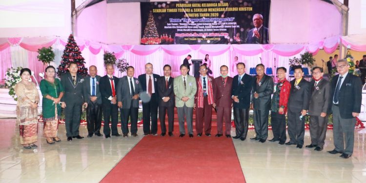 Wakil Walikota Siantar Ajak Keluarga Besar SMTK dan STT Renatus Jadikan Natal untuk Perkuat Iman