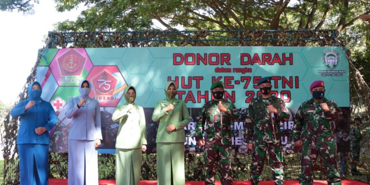 Darahku Mengalir Untuk Negeriku Darahku Mengalir Untuk Negeriku
