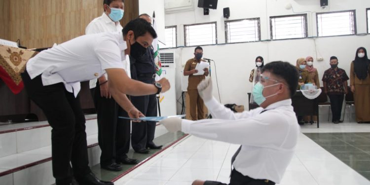 Aston Sianturi, Penyandang Disabilitas dapat Kesempatan Jadi CPNS di Pemko Siantar Aston Sianturi, Penyandang Disabilitas dapat Kesempatan Jadi CPNS di Pemko Siantar