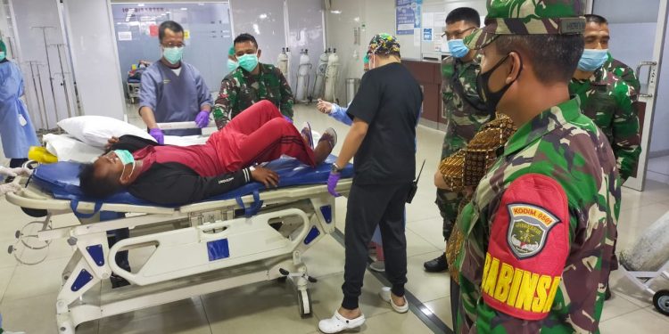 Praka Hendra Sipayung, Korban Penembakan OTK di Papua Diberangkatkan ke RSPAD Gatot Subroto