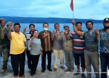 TPS Nikmati Sore di Tiga Ras: Sungguh Indah Danau Toba Dilihat dari Sini...
