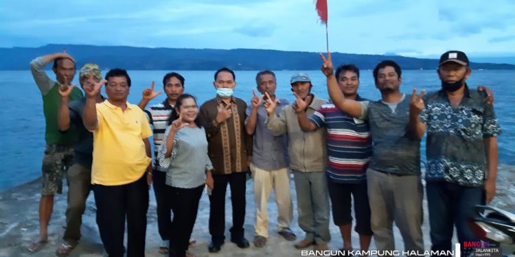 TPS Nikmati Sore di Tiga Ras: Sungguh Indah Danau Toba Dilihat dari Sini...