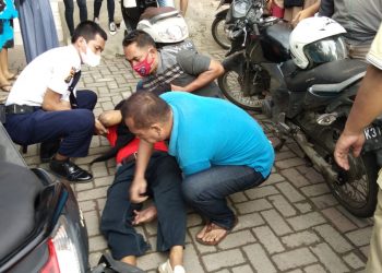 Turun dari Sepedamotor, Safii Peranginangin Jatuh dan Tewas di Parkiran BRI