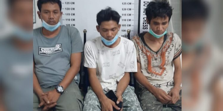 Tiga Pria di Siantar Tertangkap Pesta Sabu di Kuburan