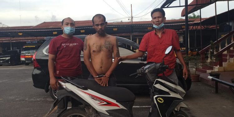 Josua Tambunan Ditangkap Polres Siantar, Curi Sepedamotor di Jalan Kain Suji Josua Tambunan Ditangkap Polres Siantar, Curi Sepedamotor di Jalan Kain Suji