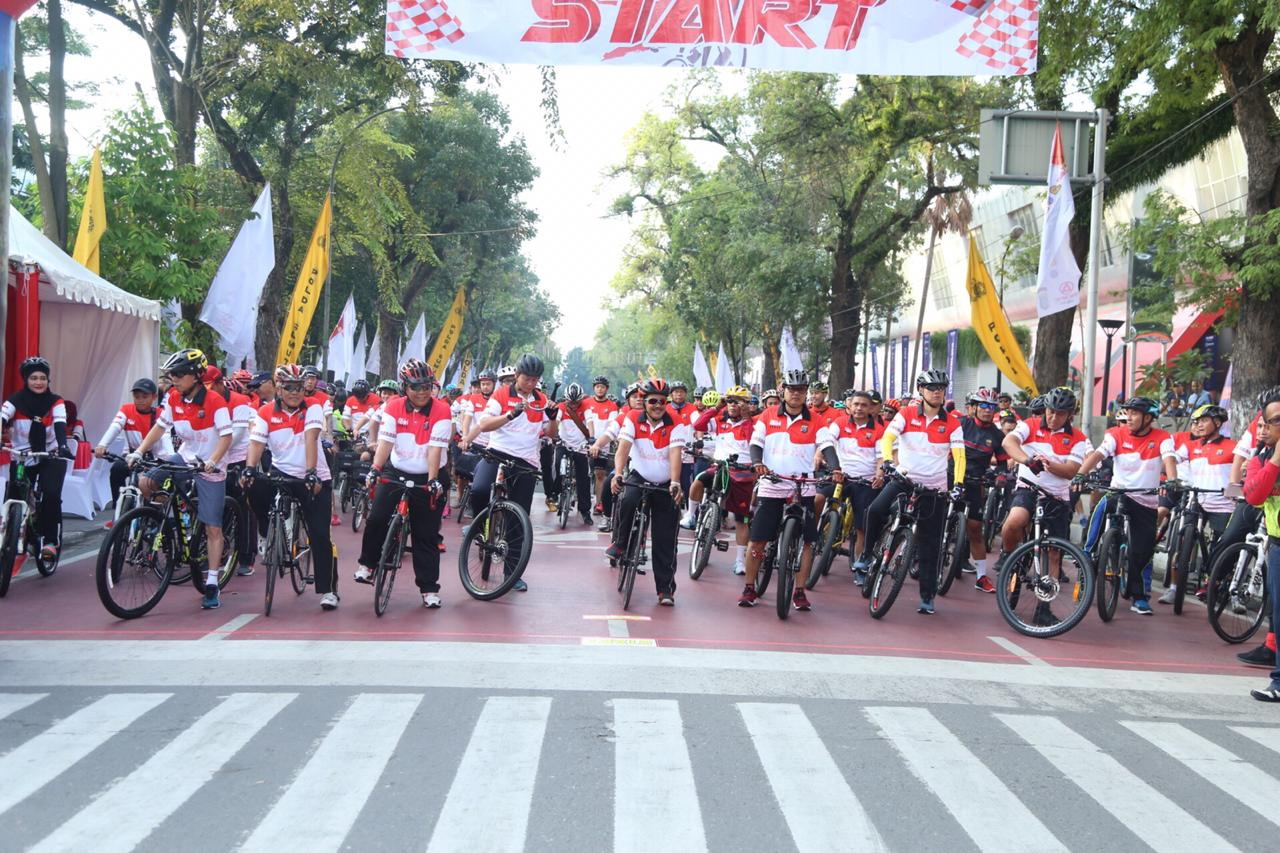 Ribuan Pesepeda Ikuti Iride4Peace di Medan