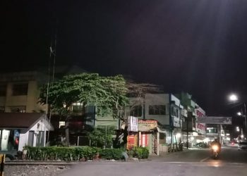 Hati-hati Melintas di Jalan Cokro, Penjaga Palang Kereta Api Sering Ketiduran