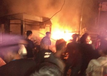 Gara- Gara Isi Bensin, Dua Kios Hangus Terbakar Di Perdagangan