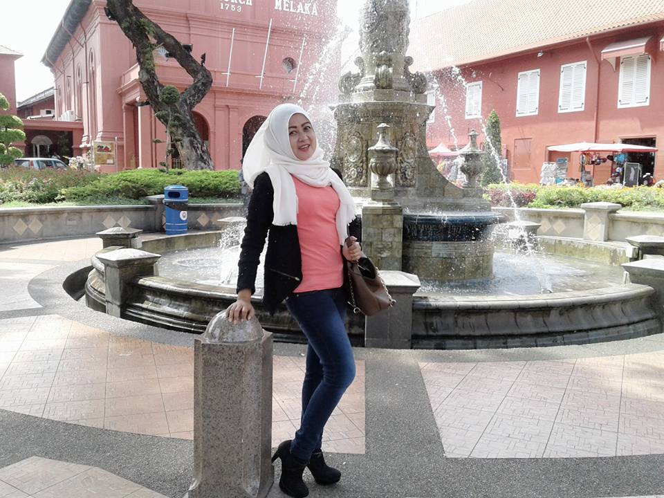Ini Foto dan Video Siska Icun Sulastri, Tante Cantik Berakhir Di Tangan Gigolonya