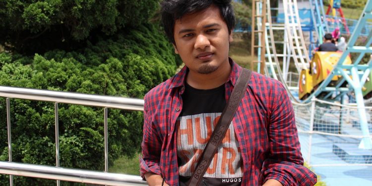 Sempat Bikin Status FB Minta Dibunuh, Agung Rotama Sibarani Tewas di Rel KA Sempat Bikin Status FB Minta Dibunuh, Agung Rotama Sibarani Tewas di Rel KA