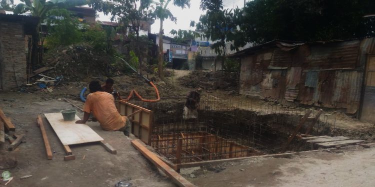 Proyek Pembangunan Septic Tank di Komplek RSUD Djasamen Saragih Diduga Bermasalah