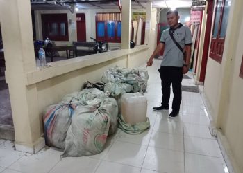 Polisi Gagalkan Penyeludupan Minyak di Pelabuhan
