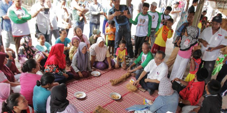 Merajut Kehidupan Itu Harus Dua Merajut Kehidupan Itu Harus Dua
