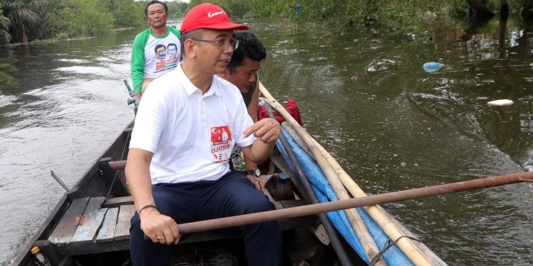 Susuri Sungai Bederah, Sihar Miris Lihat Kondisinya Susuri Sungai Bederah, Sihar Miris Lihat Kondisinya
