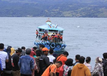 Bahas Danau Toba dan Tragedi KM Sinar Bangun, Natalius Pigai Hadir di Medan