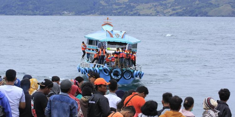 Bahas Danau Toba dan Tragedi KM Sinar Bangun, Natalius Pigai Hadir di Medan Bahas Danau Toba dan Tragedi KM Sinar Bangun, Natalius Pigai Hadir di Medan