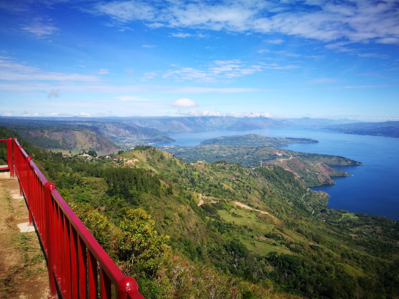 Danau Toba Tawarkan Sejuta Cinta dari Huta Ginjang Danau Toba Tawarkan Sejuta Cinta dari Huta Ginjang
