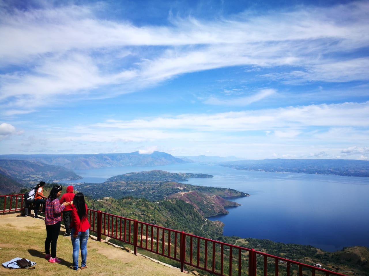 Danau Toba Tawarkan Sejuta Cinta dari Huta Ginjang Danau Toba Tawarkan Sejuta Cinta dari Huta Ginjang