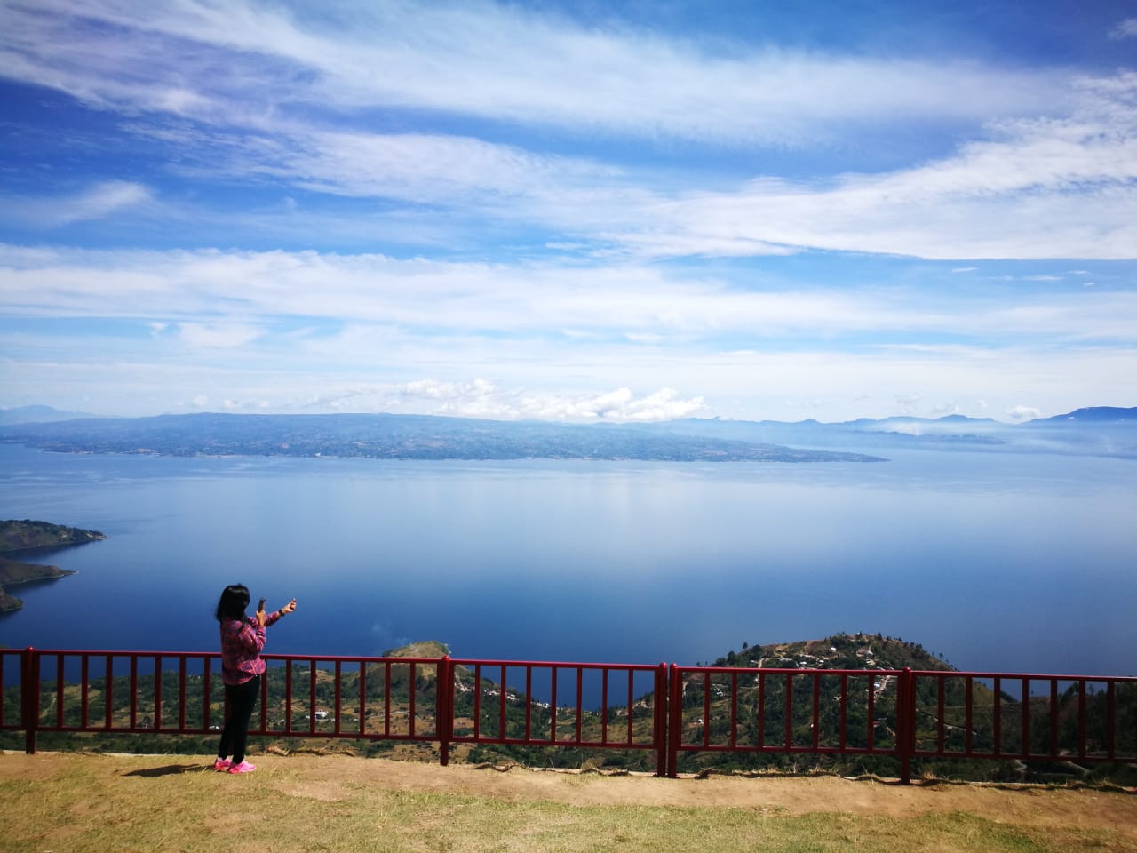 Danau Toba Tawarkan Sejuta Cinta dari Huta Ginjang Danau Toba Tawarkan Sejuta Cinta dari Huta Ginjang