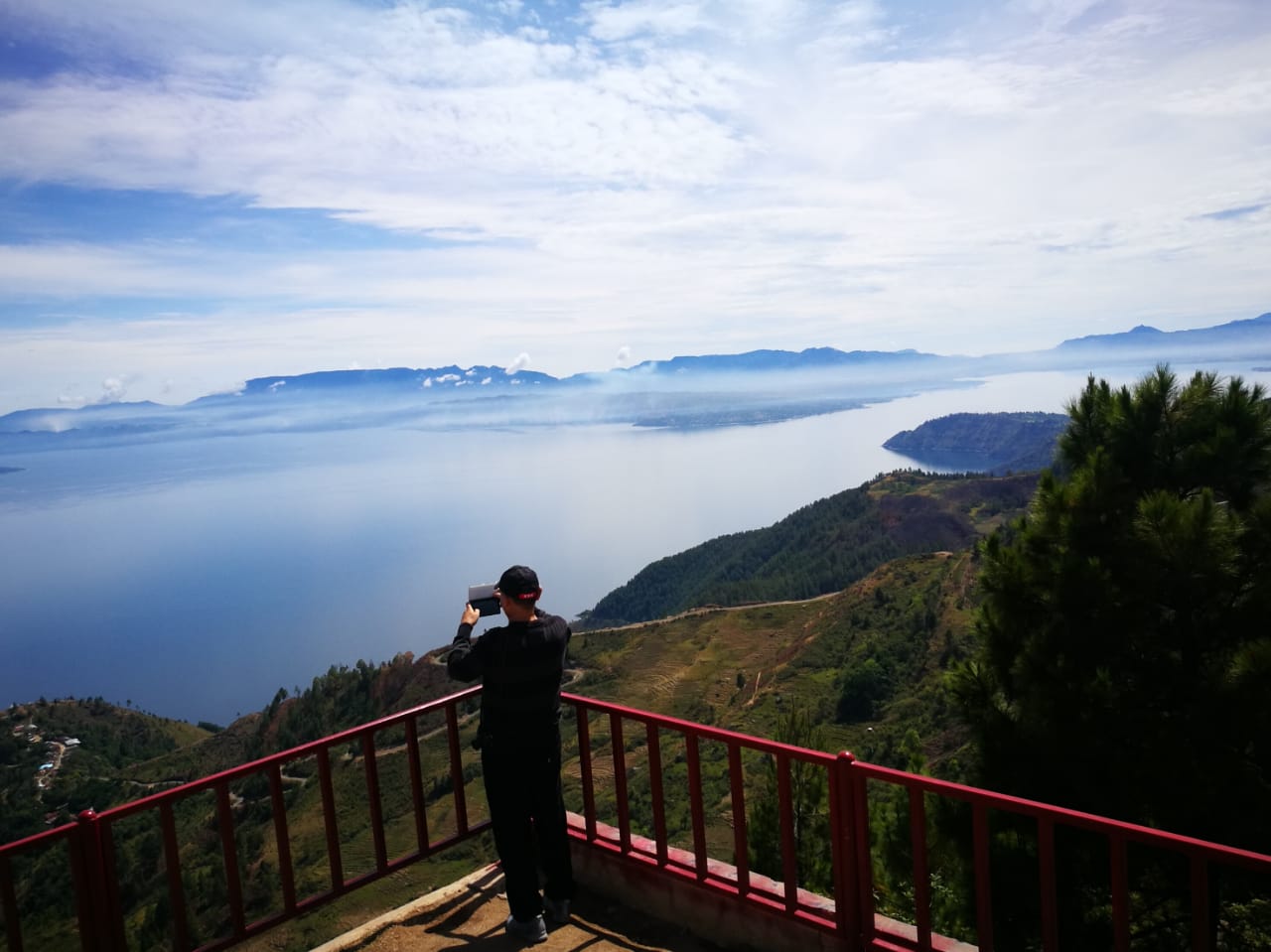 Danau Toba Tawarkan Sejuta Cinta dari Huta Ginjang Danau Toba Tawarkan Sejuta Cinta dari Huta Ginjang