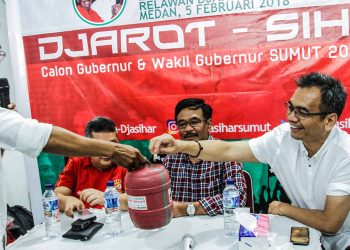 Relawan Kumpulkan Celengan Rakyat Untuk Djarot-Sihar