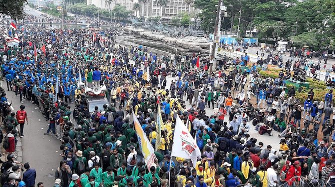 Mahasiswa: Tanggal 28 Kita Tantang Jokowi Lagi Mahasiswa: Tanggal 28 Kita Tantang Jokowi Lagi