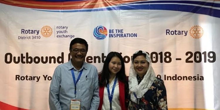 Djarot Pulang ke Jakarta, Putrinya Terpilih Jadi Duta untuk Perdamaian Dunia Djarot Pulang ke Jakarta, Putrinya Terpilih Jadi Duta untuk Perdamaian Dunia