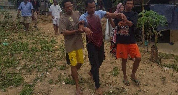 Dodi Pance Simamora Bunuh Berenya yang Masih Berusia 2,5 Tahun di Batam Karena Tak Dipinjami Sepedamotor Dodi Pance Simamora Bunuh Berenya yang Masih Berusia 2,5 Tahun di Batam Karena Tak Dipinjami Sepedamotor