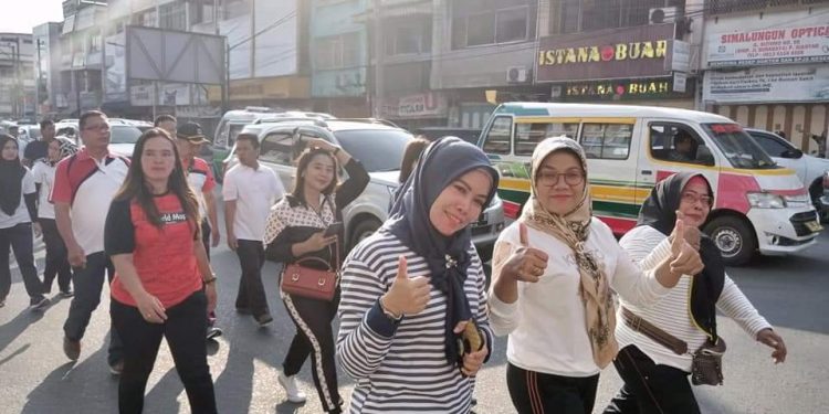 Ribuan Pegawai Pemko Siantar Jalan Santai, jadi Program Rutin Setiap Bulan Ribuan Pegawai Pemko Siantar Jalan Santai, jadi Program Rutin Setiap Bulan