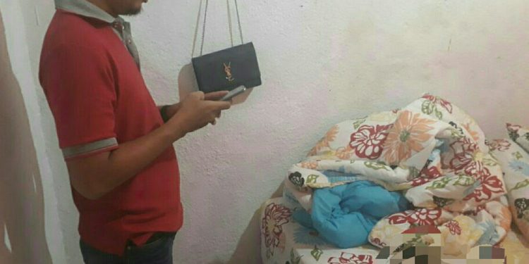 Mengejutkan, Wanita Cantik Asal Sukabumi ini Ditemukan Tewas di Kontrakan... Mengejutkan, Wanita Cantik Asal Sukabumi ini Ditemukan Tewas di Kontrakan...