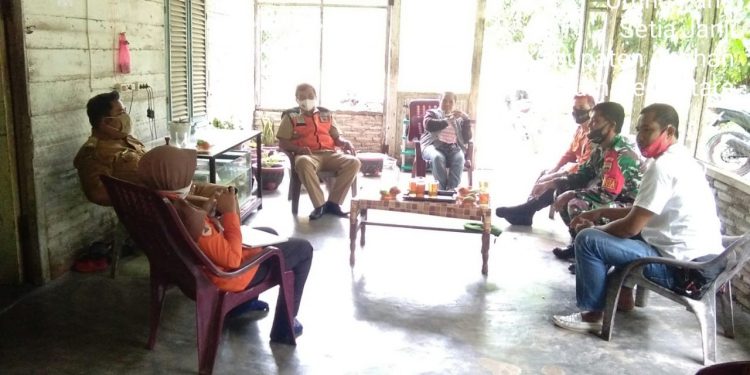 Di Tengah Pandemi, rsonel Jaajran Kodim 0208/Asahan Silaturahmi Bersama Masyarakat Untuk Sebarkan Protkes