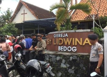 Menyedihkan! Pria Berpedang Serang Gereja Lidwina Sleman. Ini Videonya..