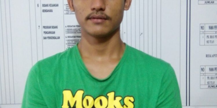 Tergoda Rayuan Gombal, Siswi Cantik Digoyang Pacar Hingga Lima Kali