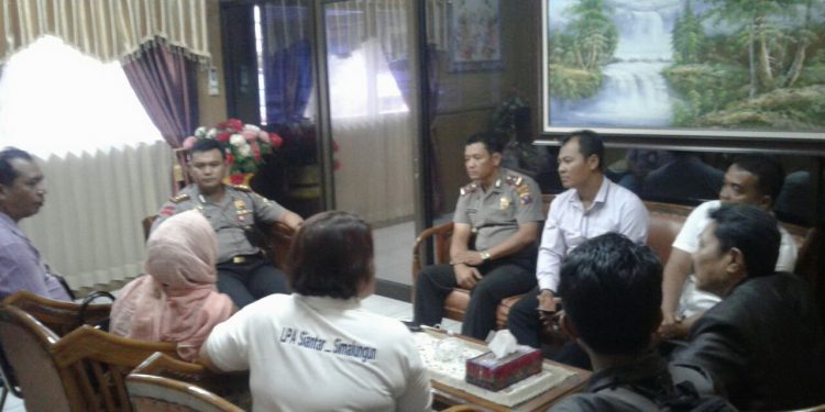 Pasca Penangkapan Pembina Pramuka Cabul, KPAI Kota Siantar Datangi Polres Siantar Pasca Penangkapan Pembina Pramuka Cabul, KPAI Kota Siantar Datangi Polres Siantar