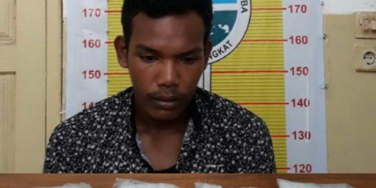 Tergiur Uang Rp 5 Juta Mahasiswa Aceh Selundupkan Sabu Tergiur Uang Rp 5 Juta Mahasiswa Aceh Selundupkan Sabu
