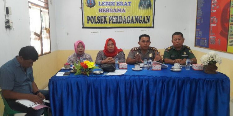 Jararan Polsek, Polres Simalungun Ikut Dalam Deklarasi Kampanye Damai Para Calon Pangulu Jararan Polsek, Polres Simalungun Ikut Dalam Deklarasi Kampanye Damai Para Calon Pangulu