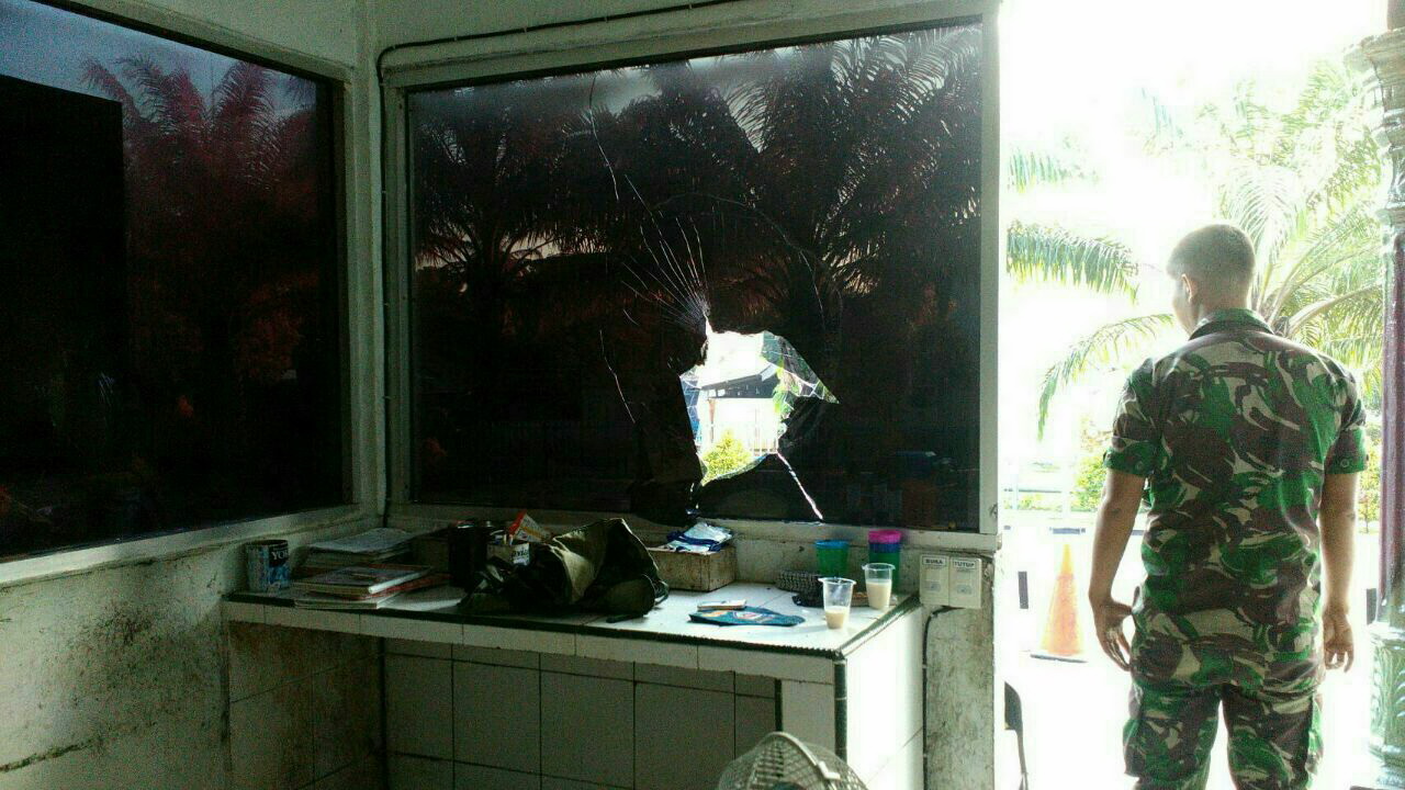 Anggota TNI AL Tewas Dalam Latihan, Rumah Komandan Diserang Prajurit Anggota TNI AL Tewas Dalam Latihan, Rumah Komandan Diserang Prajurit