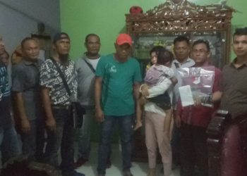 Wanita Cantik Ini Dicyduk Polisi, Ternyata Soal Panci yang Libatkan Ratusan Orang...