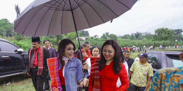 Kompaknya Dua Wanita Cantik ini, Netizen: Memang Djoss Kompaknya Dua Wanita Cantik ini, Netizen: Memang Djoss