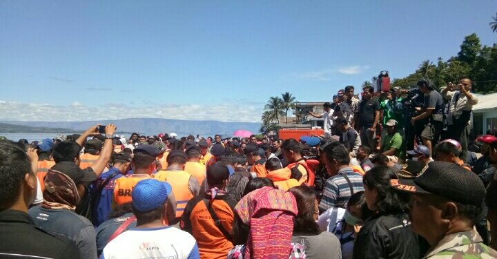 TIM SAR Fokus Pencarian kerangka Kapal KM Sinar Bangun
