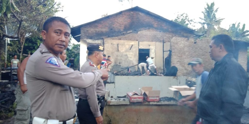Ditinggal Pemilik, Satu Unit Rumah Terbakar di Jawa Maraja Ditinggal Pemilik, Satu Unit Rumah Terbakar di Jawa Maraja