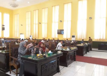 Sejumlah Anggota Tak Hadir, Sidang Paripurna DPRD Diundur