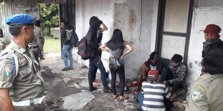 Anak Jalanan Diamankan Satpol PP, Dibina Agar Tidak Buat Resah Masyarakat Anak Jalanan Diamankan Satpol PP, Dibina Agar Tidak Buat Resah Masyarakat