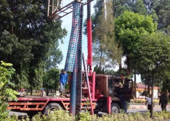 Nunggak Bayar Pajak, Baliho Dibongkar Satpol PP