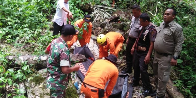 Diduga Nyasar dan Kelaparan, Pria Tak Berindentitas Ditemukan Tewas Diduga Nyasar dan Kelaparan, Pria Tak Berindentitas Ditemukan Tewas
