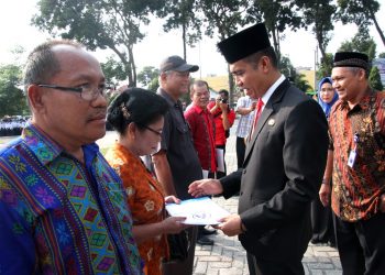 Peringatan Hari Kesaktian Pancasila 2018, Walikota Serahkan SK Pensiun ASN